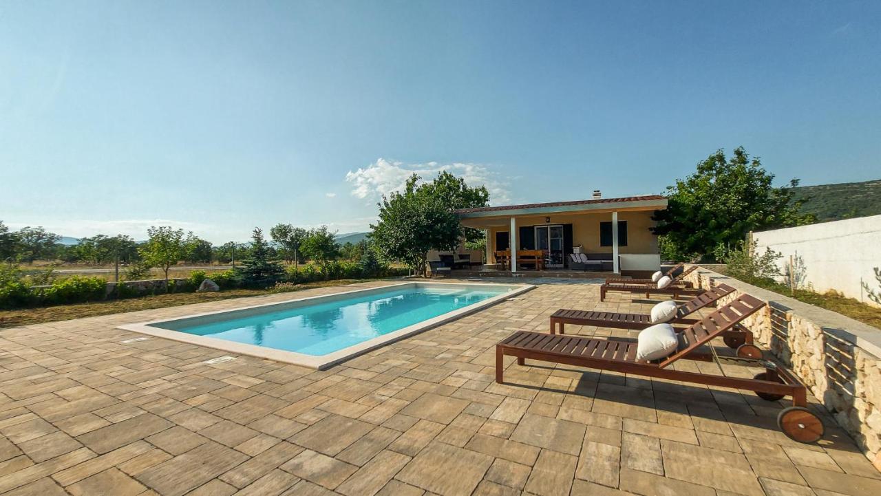 Villa Legacy Krusvar Exteriér fotografie
