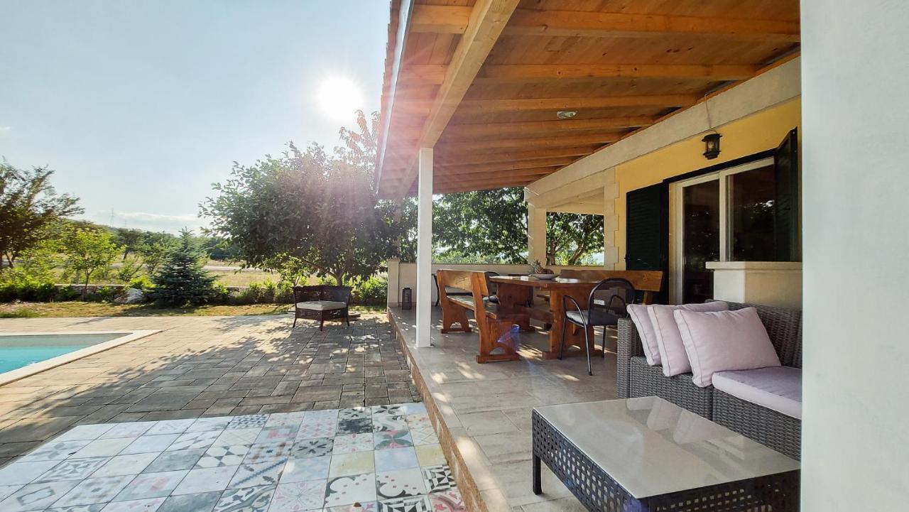 Villa Legacy Krusvar Exteriér fotografie